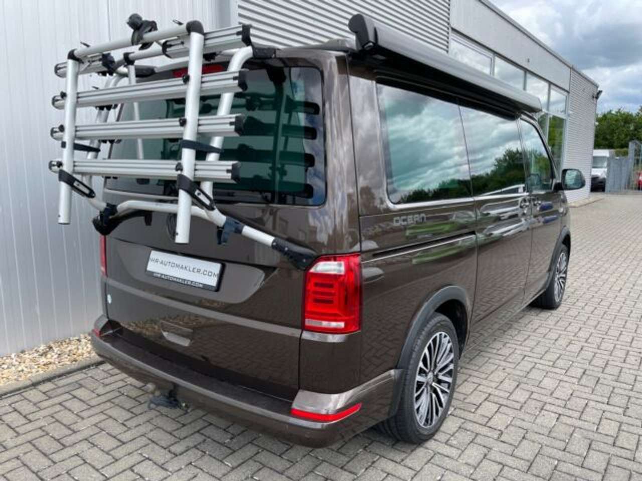Volkswagen T6 Multivan California 4Motion Ocean Blue - Photo